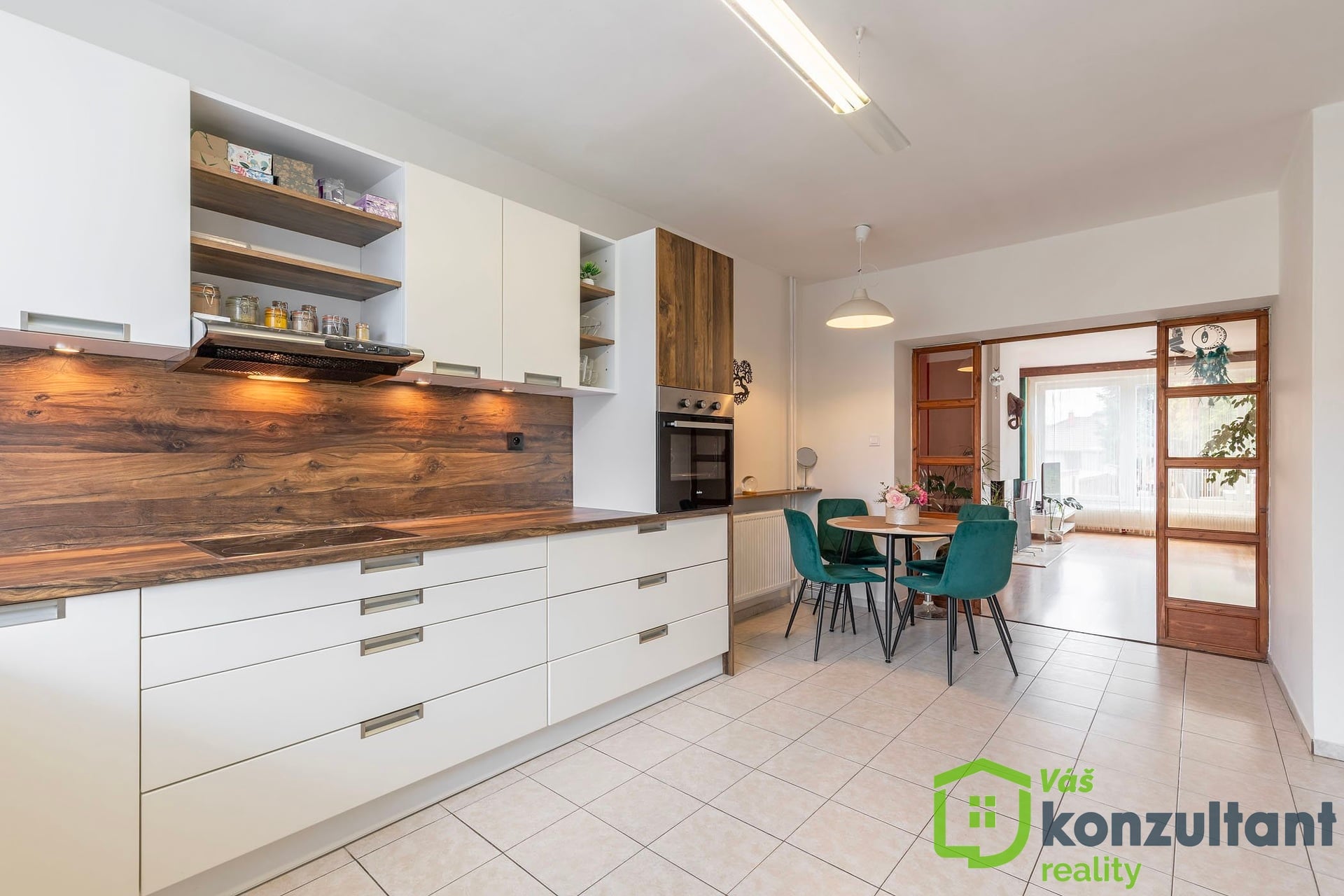 Prodej rodinného domu 220 360 m², Bedihošť